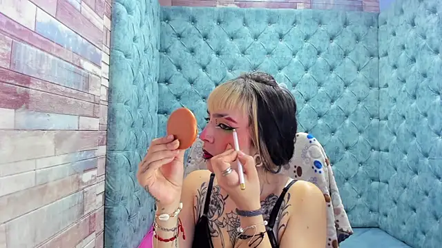 Samantha Smiith online show from 12.14.25