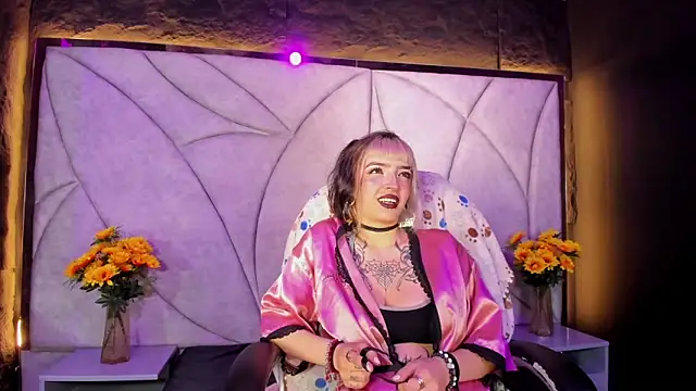 Samantha Smiith online show from 06.02.26