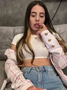 AbyThompson online show from 02.15.25