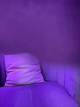 AbyThompson online show from 09.15.25