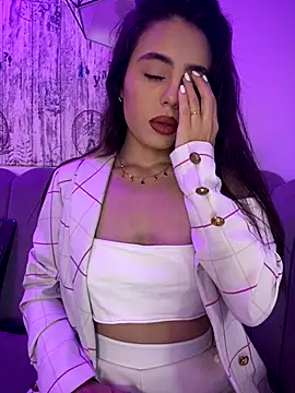 AbyThompson online show from 09.23.25