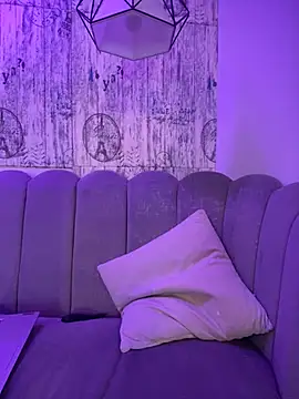 AbyThompson online show from 09.26.25