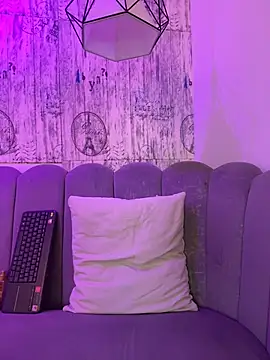 AbyThompson online show from 04.01.26