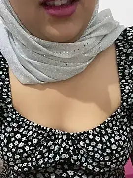 Snapshot of yassminsexy22 chatting on 01.09.25 yassminsexy22 online show from 01.09.25