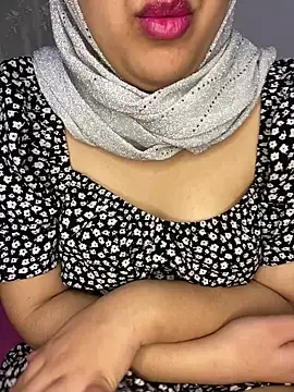 Snapshot of yassminsexy22 chatting on 01.10.25 yassminsexy22 online show from 01.10.25