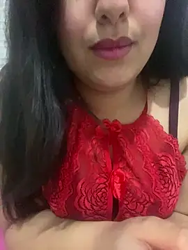 Snapshot of yassminsexy22 chatting on 01.13.25 yassminsexy22 online show from 01.13.25