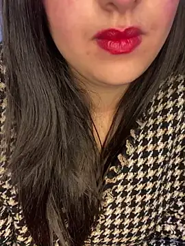 Snapshot of yassminsexy22 chatting on 02.06.25 yassminsexy22 online show from 02.06.25