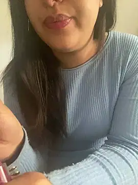 Snapshot of yassminsexy22 chatting on 02.10.25 yassminsexy22 online show from 02.10.25