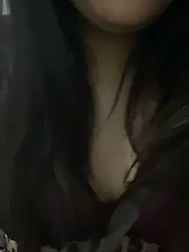 Snapshot of yassminsexy22 chatting on 02.22.25 yassminsexy22 online show from 02.22.25