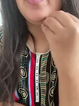 Snapshot of yassminsexy22 chatting on 09.11.25 yassminsexy22 online show from 09.11.25