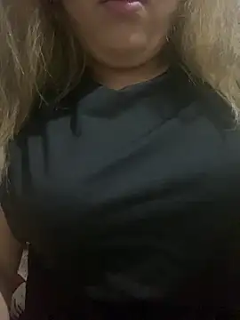 Snapshot of yassminsexy22 chatting on 01.31.26 yassminsexy22 online show from 01.31.26