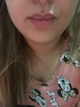 Snapshot of yassminsexy22 chatting on 02.15.26 yassminsexy22 online show from 02.15.26