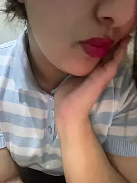 Snapshot of yassminsexy22 chatting on 02.19.26 yassminsexy22 online show from 02.19.26