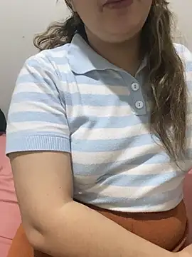 Snapshot of yassminsexy22 chatting on 02.22.26 yassminsexy22 online show from 02.22.26