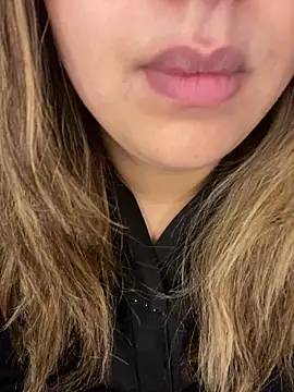 yassminsexy22 online show from 04.16.26