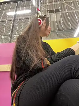 pantyless online show from 12.11.24