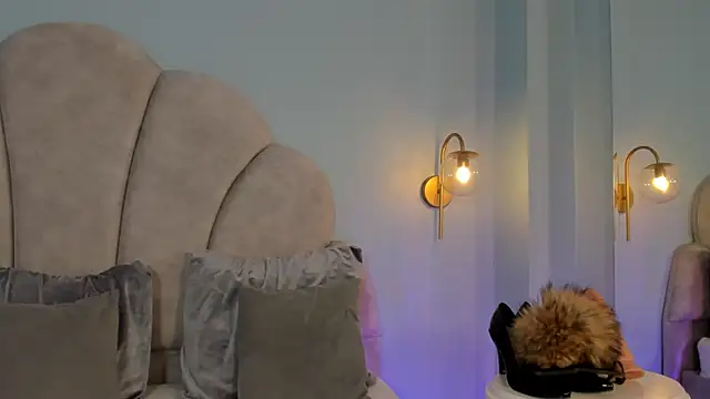 sweeet peach online show from 02.26.25