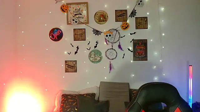 catalinamommyx online show from 10.30.25