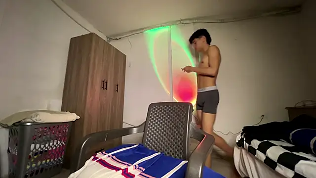 Snapshot of Angelligth chatting on 11.06.25 Angelligth online show from 11.06.25