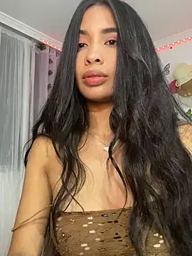 lina pink online show from 12.10.24