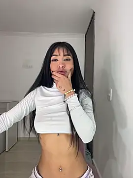 lina pink online show from 11.11.25