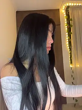 lina pink online show from 02.08.26