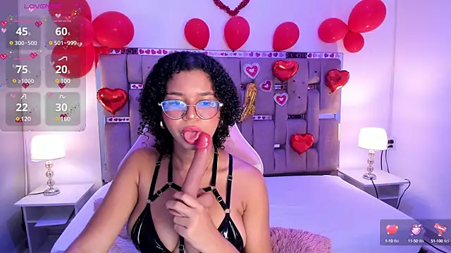 MilaHall  online show from 02.08.25