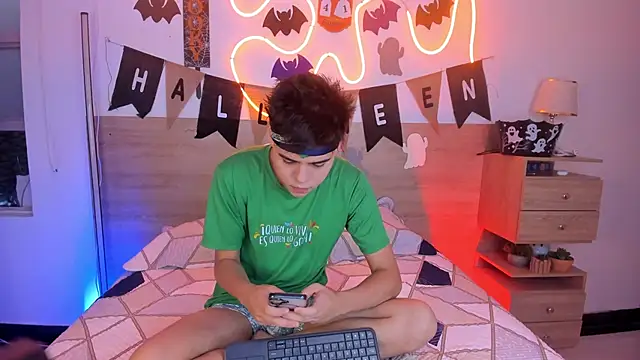 justinbiler online show from 10.24.25