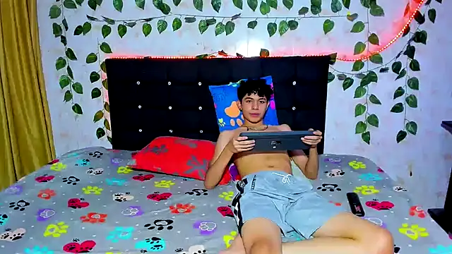 Alexander and Xiao online show from 12.19.24