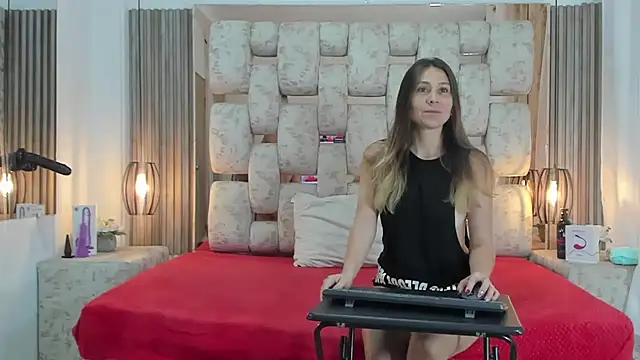 SaraANDjhony online show from 12.29.24