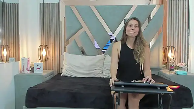 SaraANDjhony online show from 01.23.25