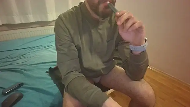 Snapshot of Turkboy_17 chatting on 03.11.25 Turkboy 17 online show from 03.11.25