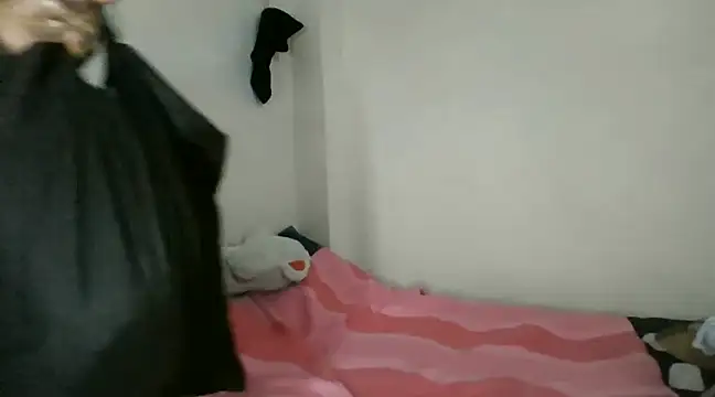 Snapshot of Ivon-09 chatting on 01.28.25 Ivon-09 online show from 01.28.25