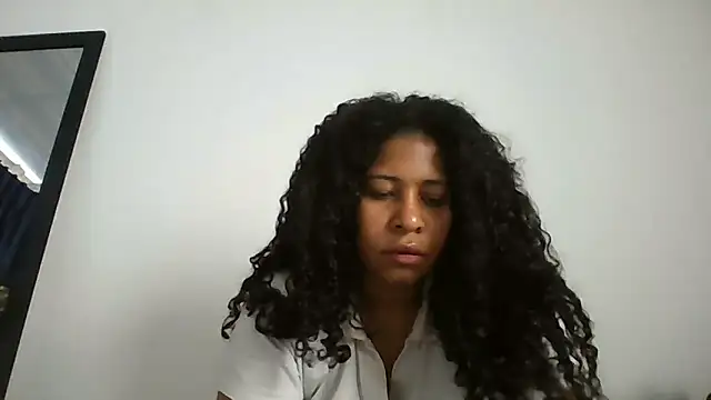 Snapshot of Ivon-09 chatting on 09.30.25 Ivon-09 online show from 09.30.25