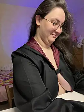 Snapshot of hungry1bunny chatting on 02.09.25 hungry1bunny online show from 02.09.25