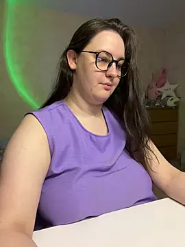 Snapshot of hungry1bunny chatting on 02.23.25 hungry1bunny online show from 02.23.25