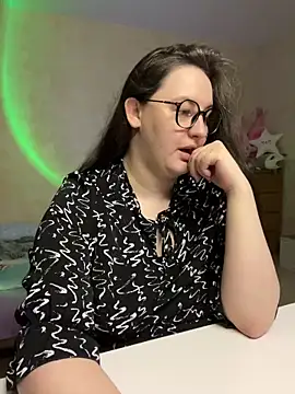 Snapshot of hungry1bunny chatting on 02.28.25 hungry1bunny online show from 02.28.25