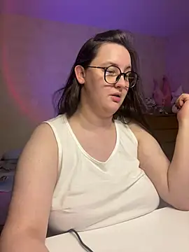 Snapshot of hungry1bunny chatting on 03.02.25 hungry1bunny online show from 03.02.25