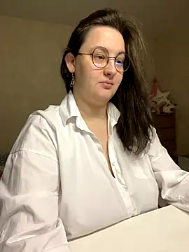 Snapshot of hungry1bunny chatting on 11.24.25 hungry1bunny online show from 11.24.25