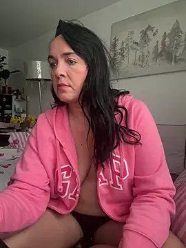 Snapshot of Dagmar92 chatting on 02.15.26 Dagmar92 online show from 02.15.26