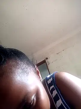 Yummy-Cat online show from 12.15.24