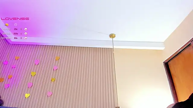 Snapshot of kathecute__ chatting on 02.18.25 kathecute online show from 02.18.25