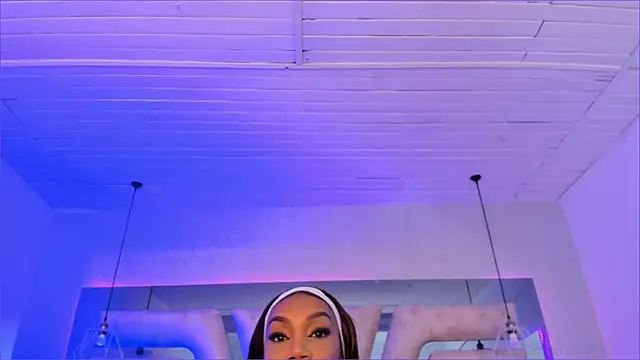 Snapshot of ChaynnaCooper chatting on 03.18.25 ChaynnaCooper online show from 03.18.25