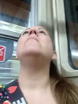 SofiEstevez online show from 11.23.25