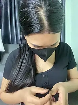 Ly Coca24 online show from 04.04.26