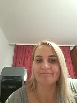 Snapshot of Malichkaanna30 chatting on 12.15.24 Malichkaanna30 online show from 12.15.24