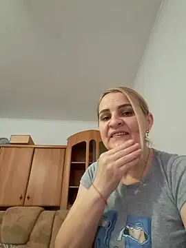 Snapshot of Malichkaanna30 chatting on 12.21.24 Malichkaanna30 online show from 12.21.24