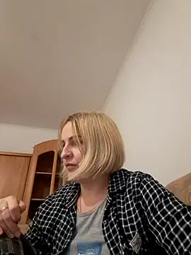 Snapshot of Malichkaanna30 chatting on 12.23.24 Malichkaanna30 online show from 12.23.24