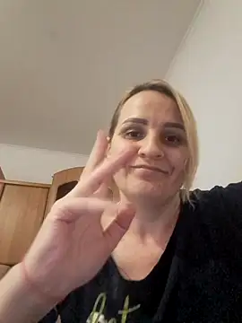 Snapshot of Malichkaanna30 chatting on 01.19.25 Malichkaanna30 online show from 01.19.25