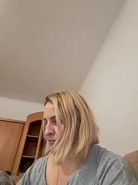 Snapshot of Malichkaanna30 chatting on 02.01.25 Malichkaanna30 online show from 02.01.25